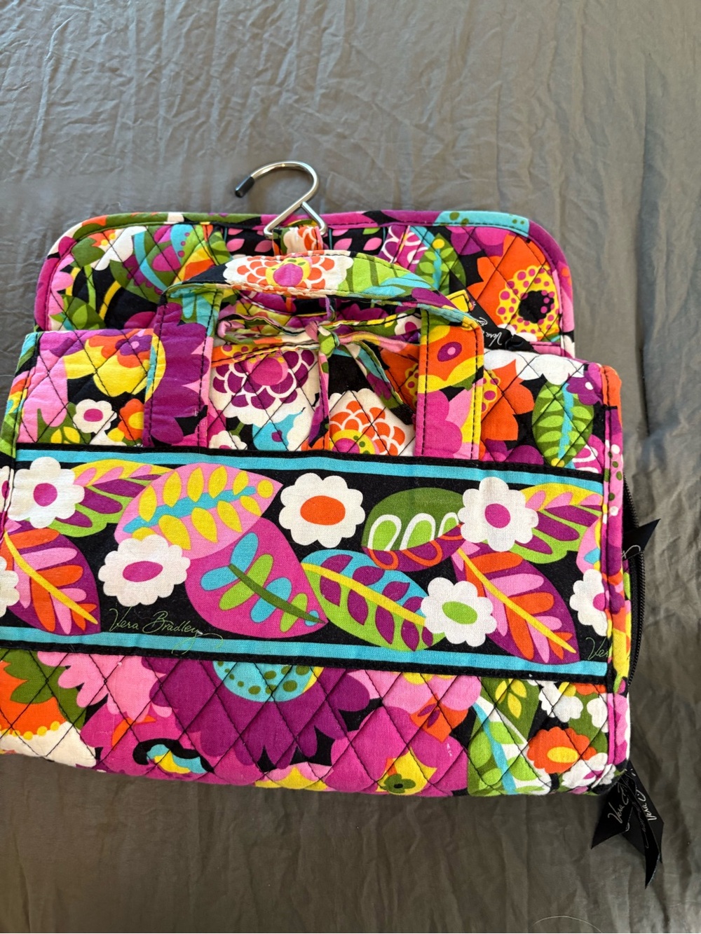 Vera Bradley Ultimate Travel
Case in(Retired) Va Va Bloom. - Picture 5 of 12